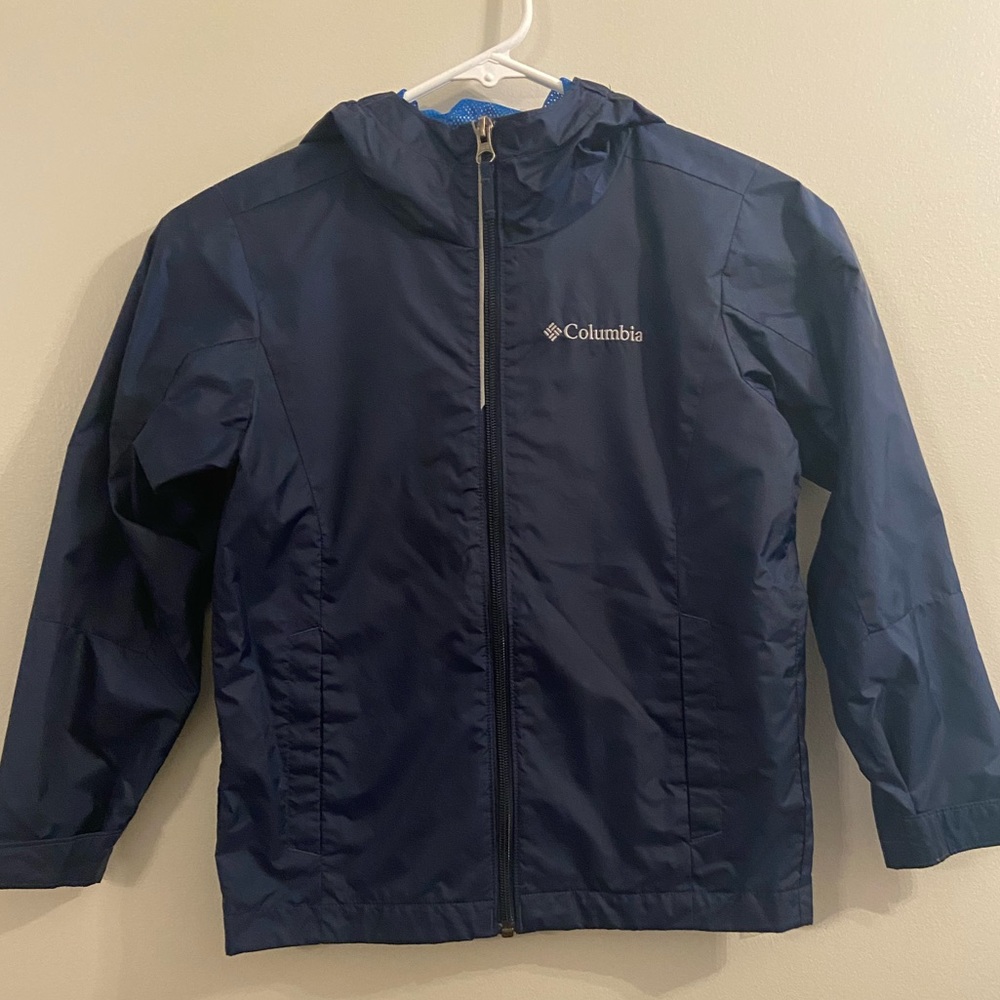 Kids navy Columbia rain jacket. Excellent condition! Size XS (6/7)
